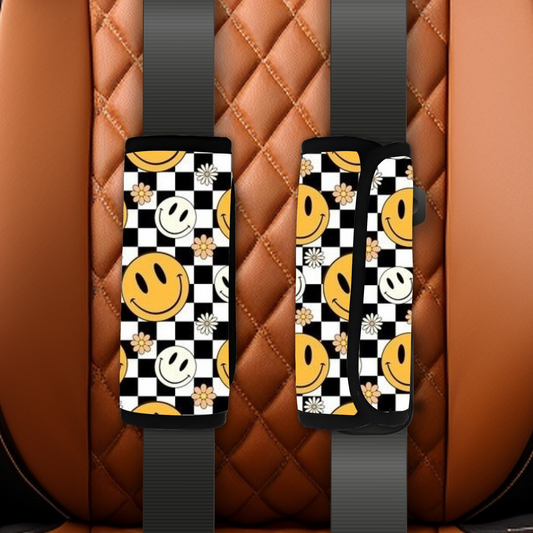 Retro smiley seatbelt cover